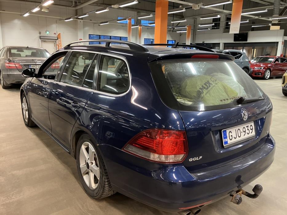 VOLKSWAGEN Golf 2011