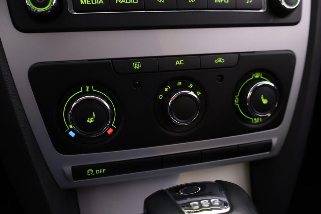 SKODA Octavia 2011