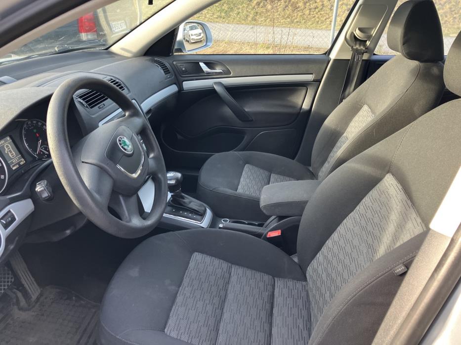 SKODA Octavia 2011