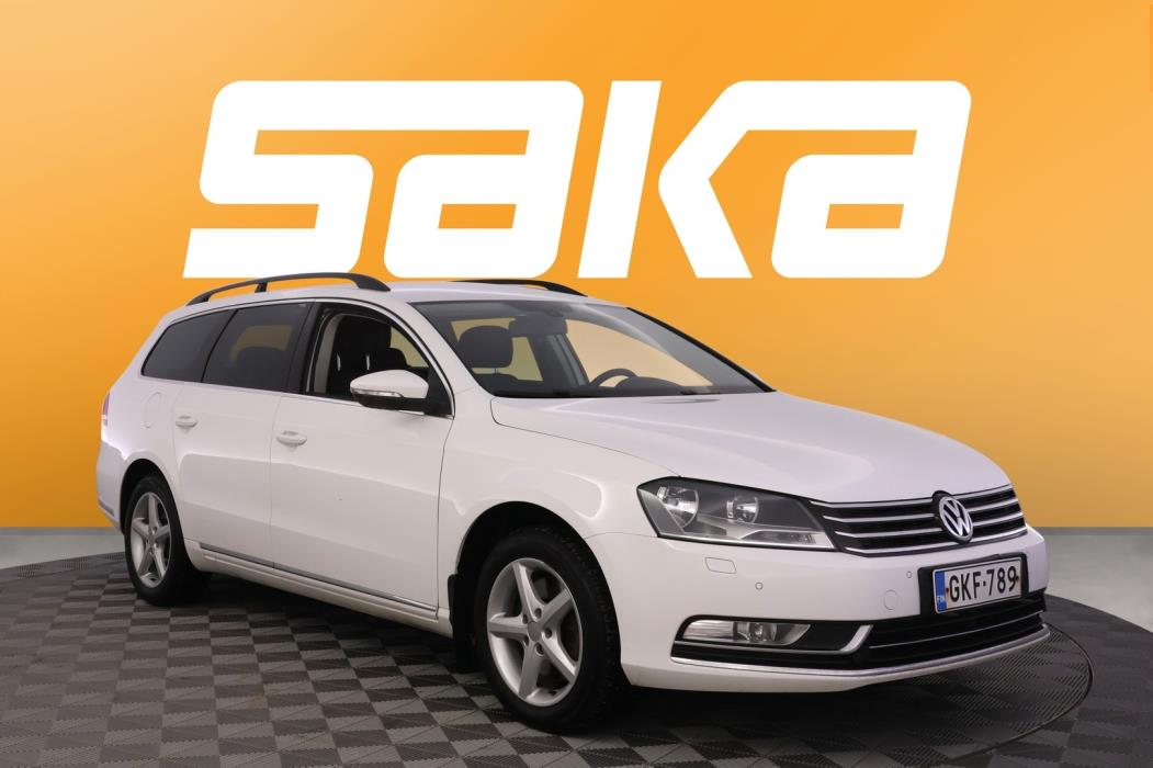 VOLKSWAGEN Passat 2011