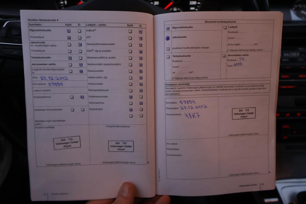 VOLKSWAGEN Passat 2011