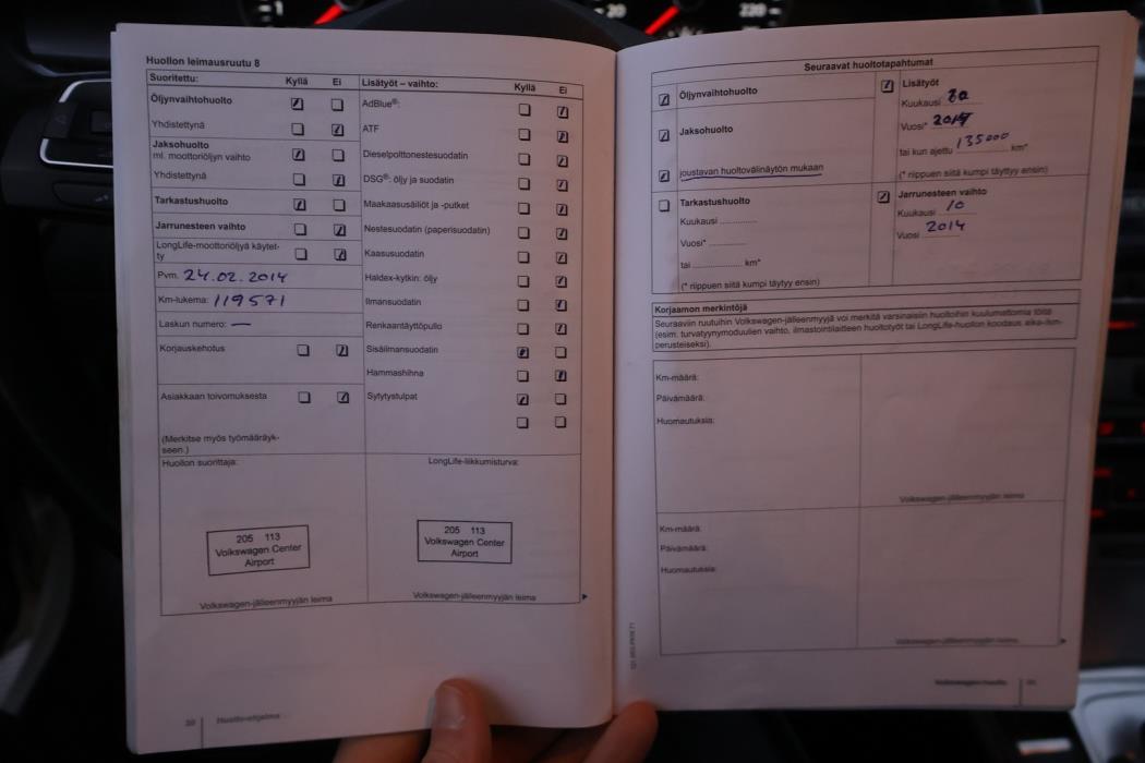 VOLKSWAGEN Passat 2011