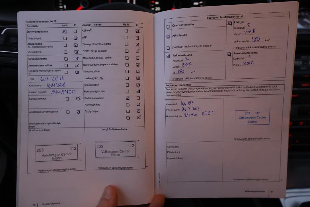 VOLKSWAGEN Passat 2011