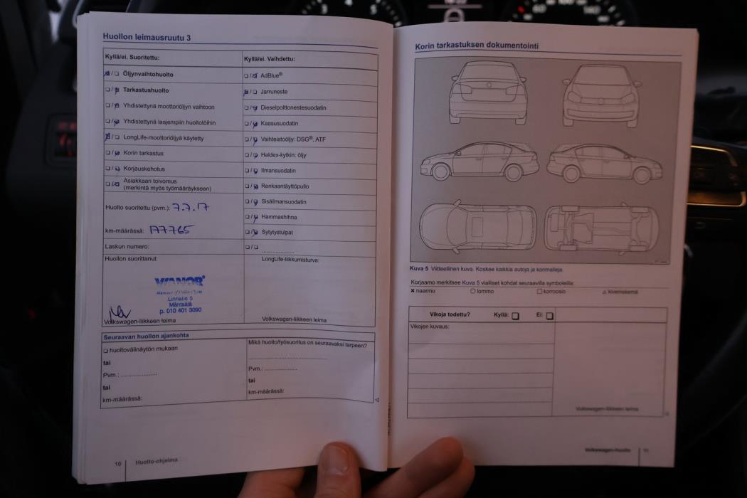 VOLKSWAGEN Passat 2011