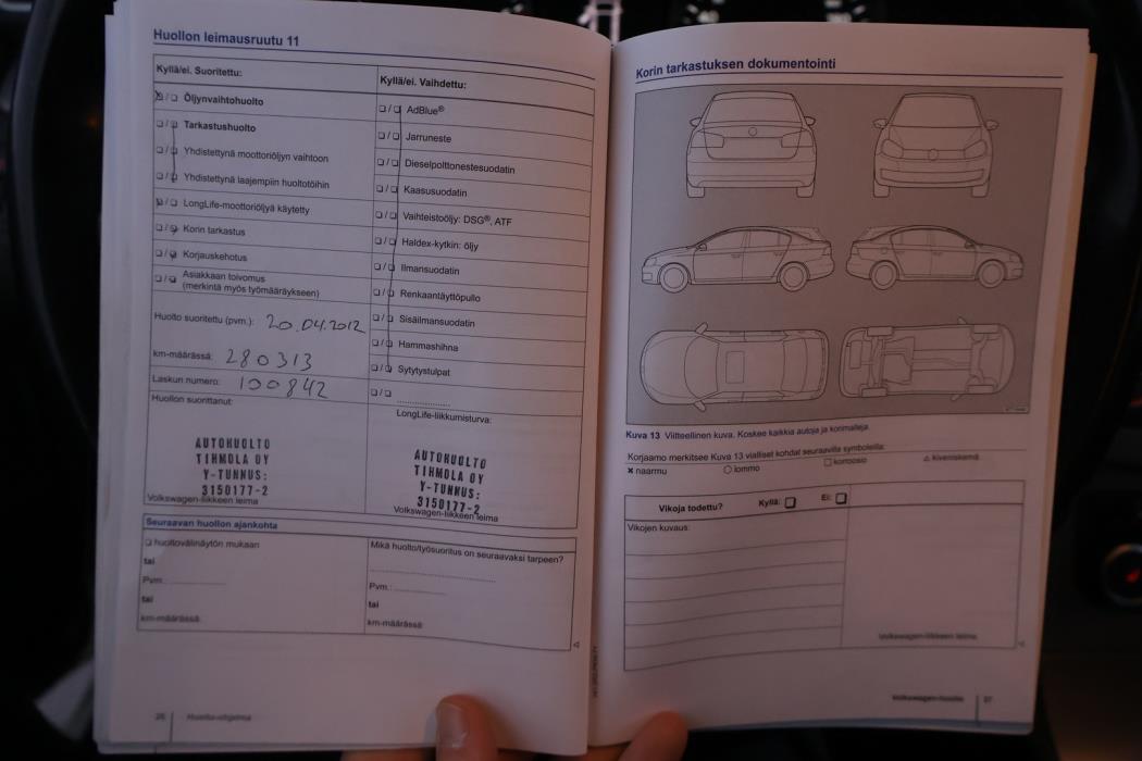 VOLKSWAGEN Passat 2011