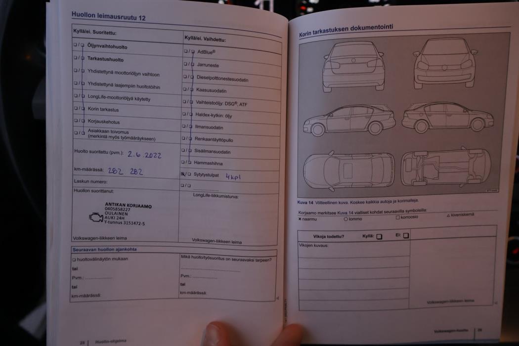 VOLKSWAGEN Passat 2011