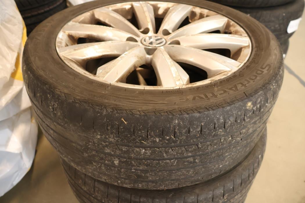 VOLKSWAGEN Passat 2011