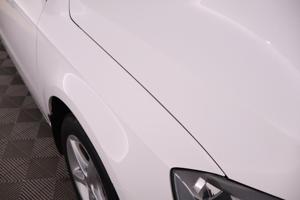 VOLKSWAGEN Passat 2011