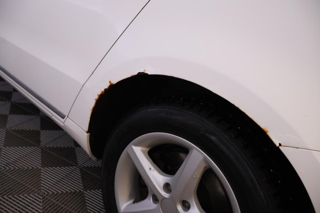 VOLKSWAGEN Passat 2011