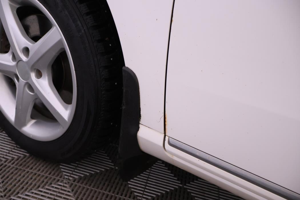 VOLKSWAGEN Passat 2011