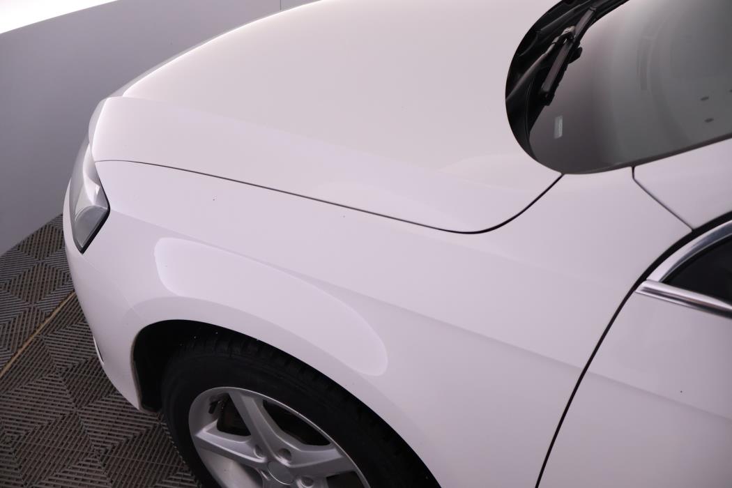 VOLKSWAGEN Passat 2011