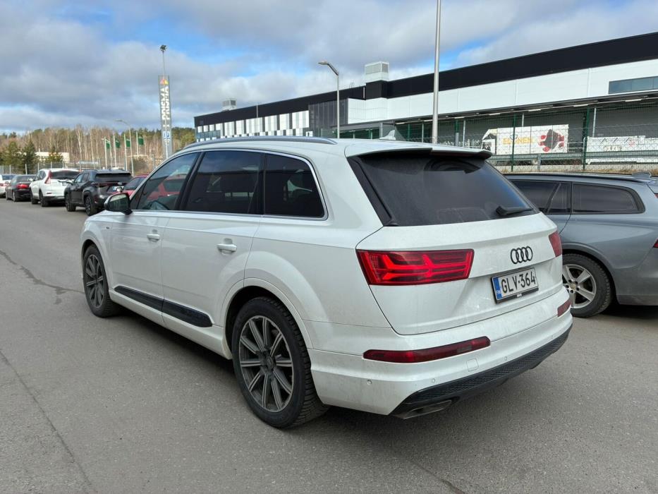 AUDI Q7 2016