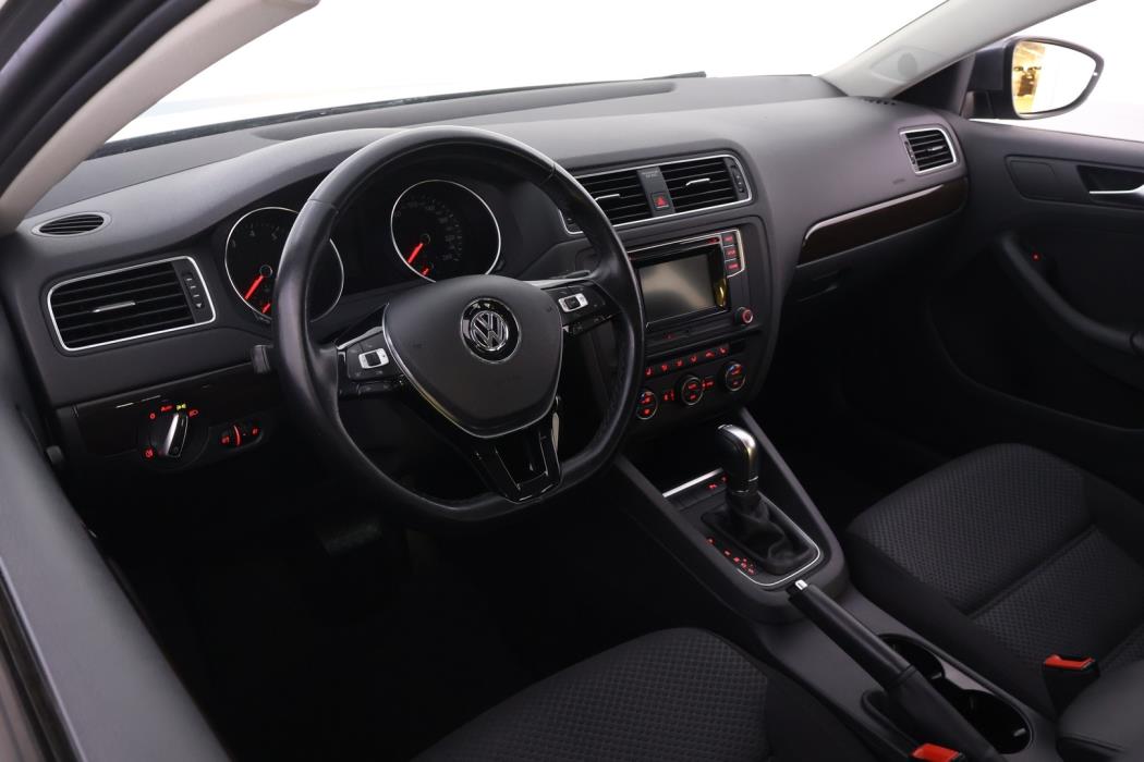 VOLKSWAGEN Jetta 2016