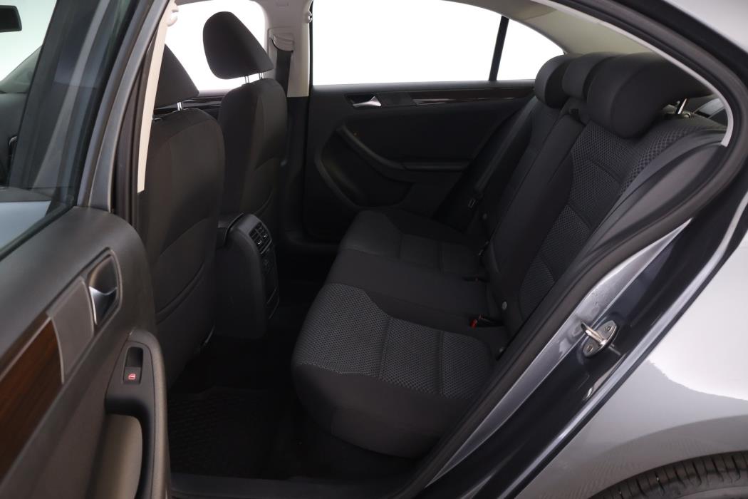 VOLKSWAGEN Jetta 2016