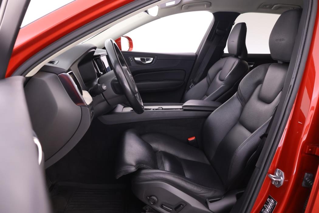 VOLVO XC60 2019