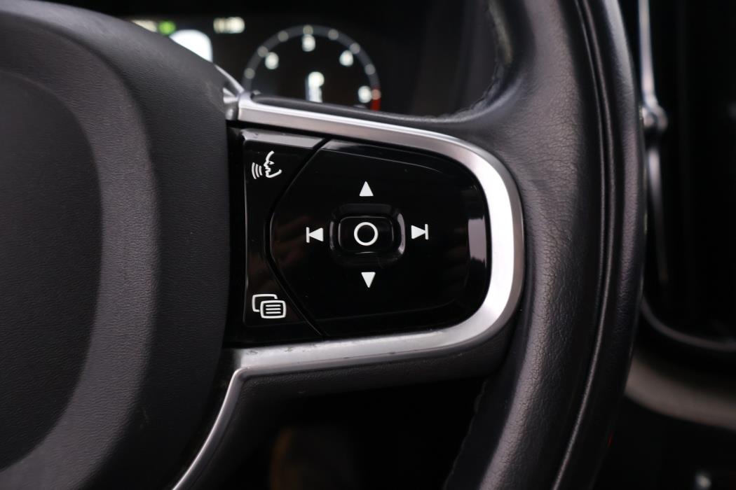 VOLVO XC60 2019