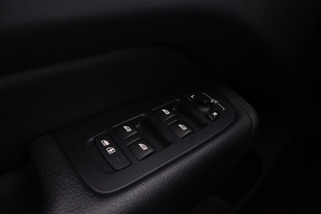 VOLVO XC60 2019