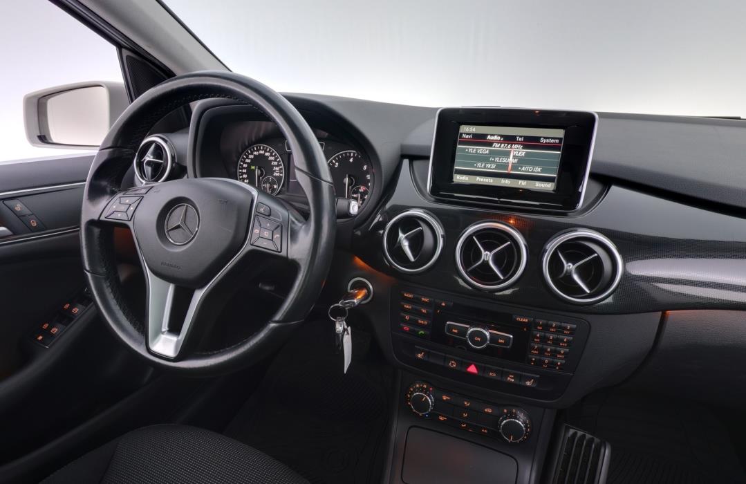 MERCEDES-BENZ B 2015