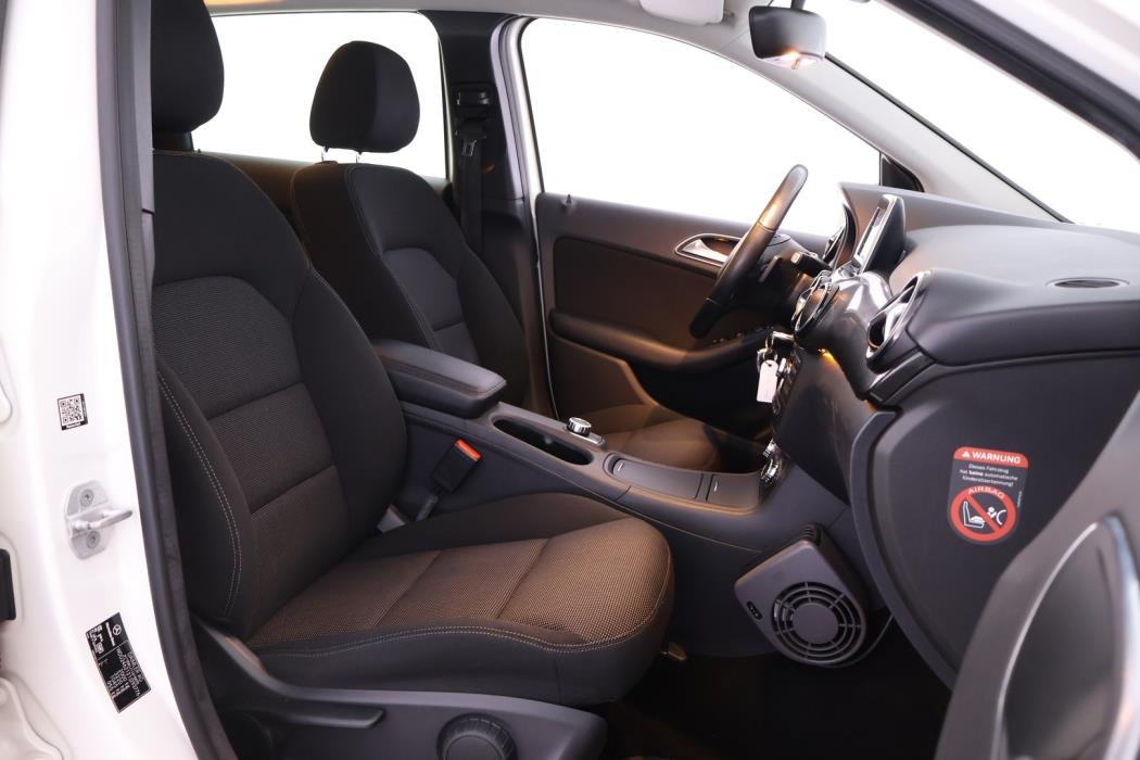 MERCEDES-BENZ B 2015