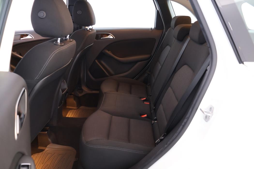 MERCEDES-BENZ B 2015