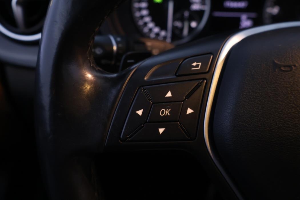 MERCEDES-BENZ B 2015