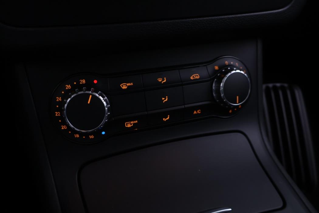 MERCEDES-BENZ B 2015