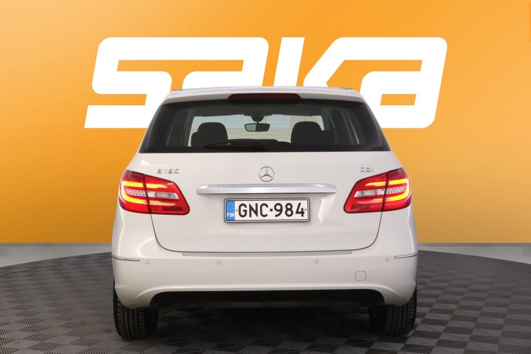 MERCEDES-BENZ B 2015