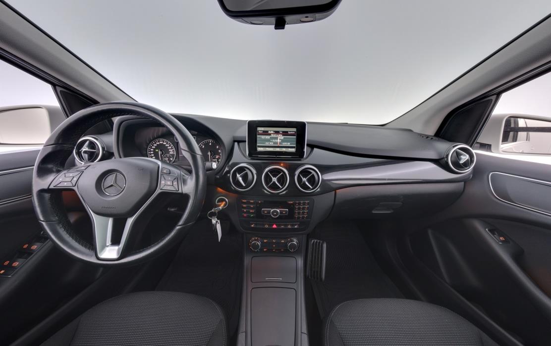 MERCEDES-BENZ B 2015