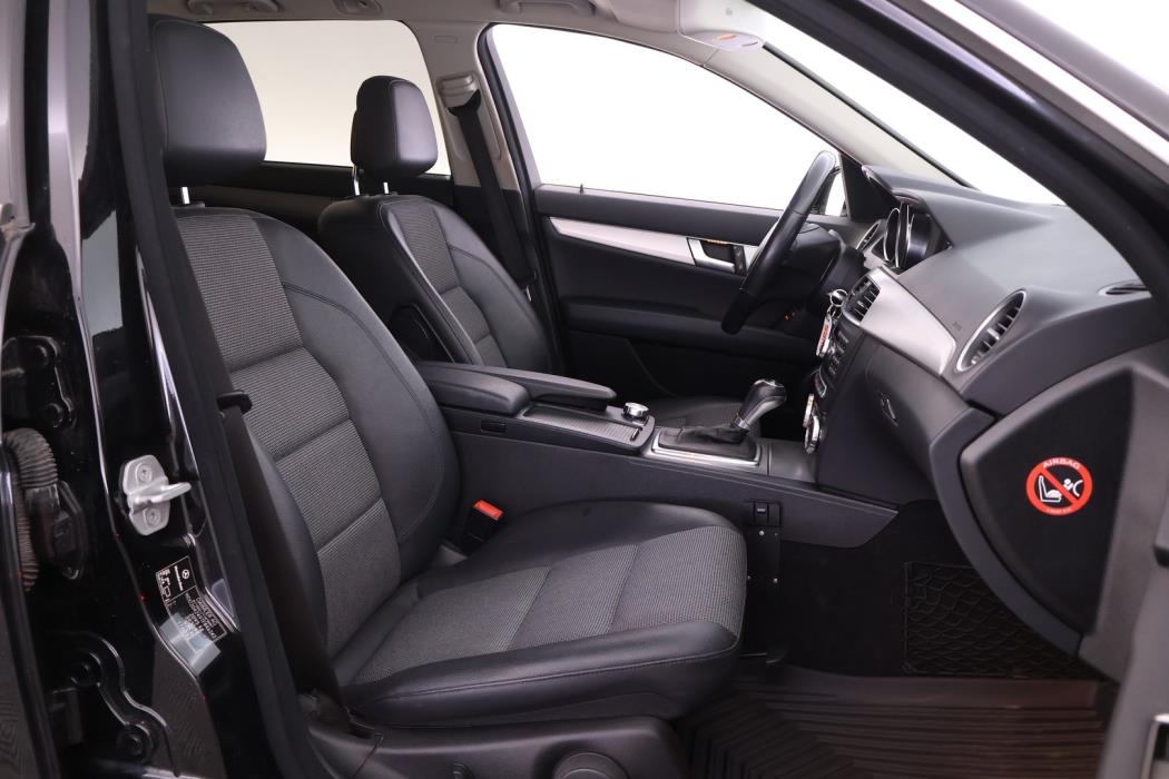 MERCEDES-BENZ C 2012