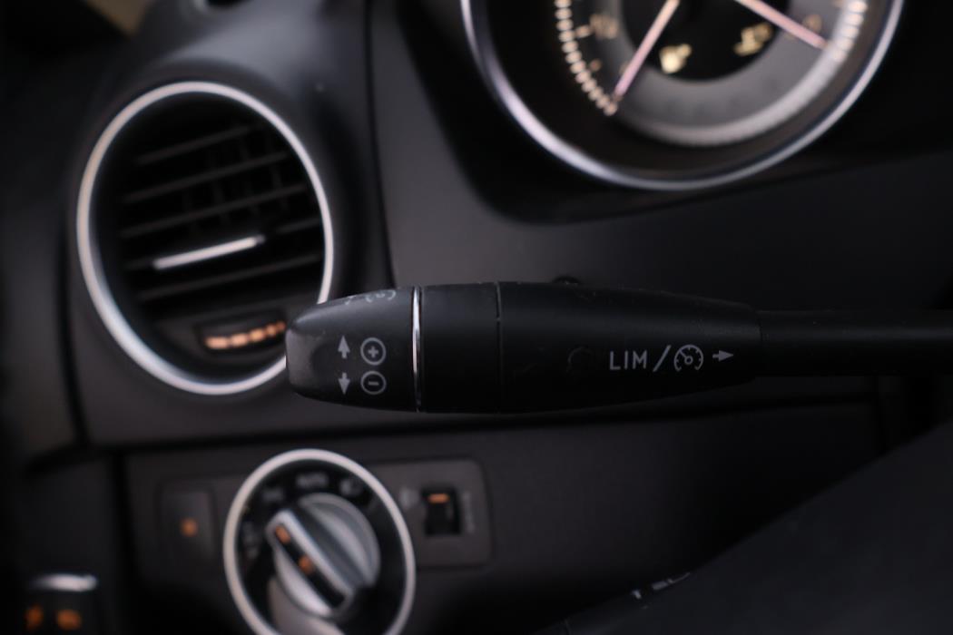 MERCEDES-BENZ C 2012