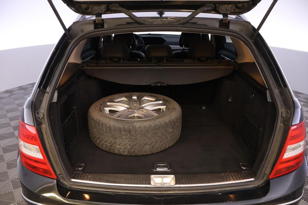 MERCEDES-BENZ C 2012