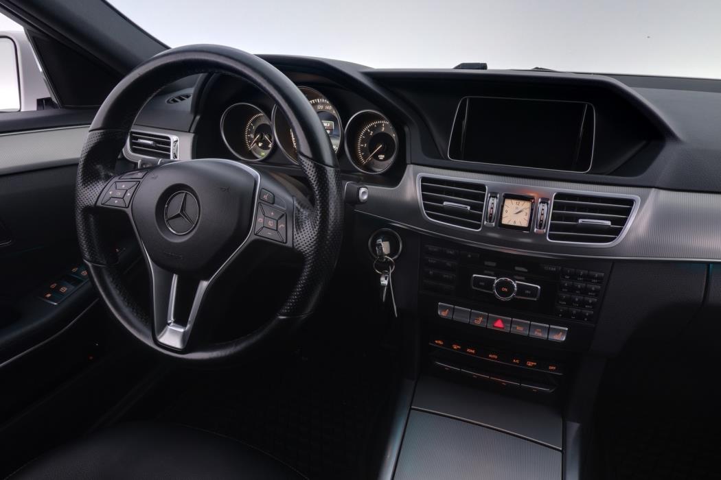 MERCEDES-BENZ E 2015