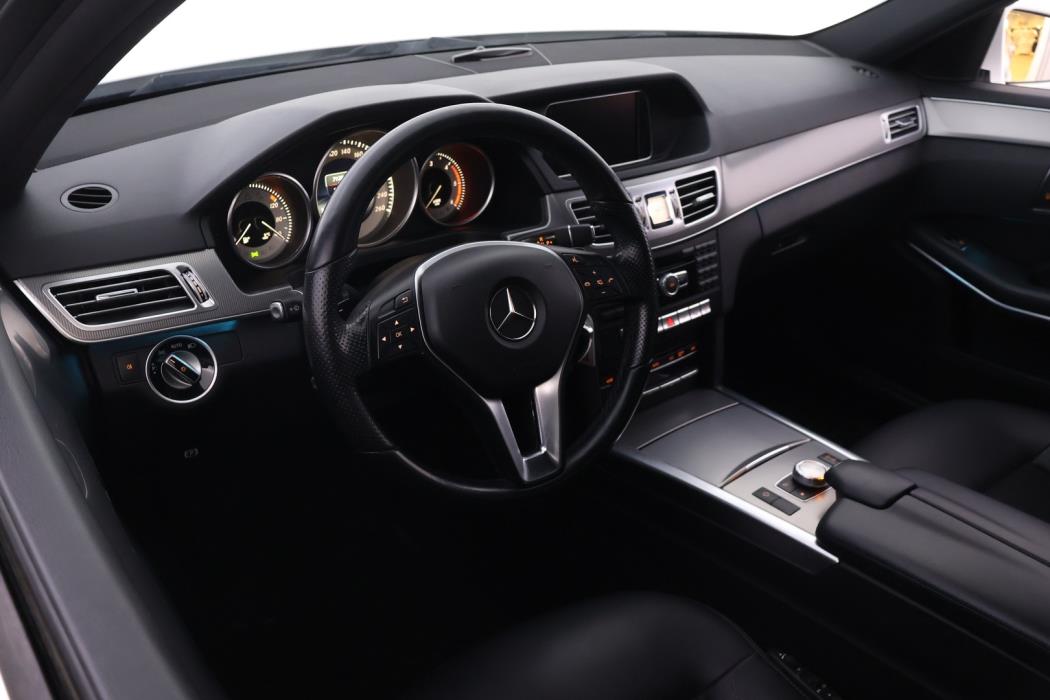 MERCEDES-BENZ E 2015