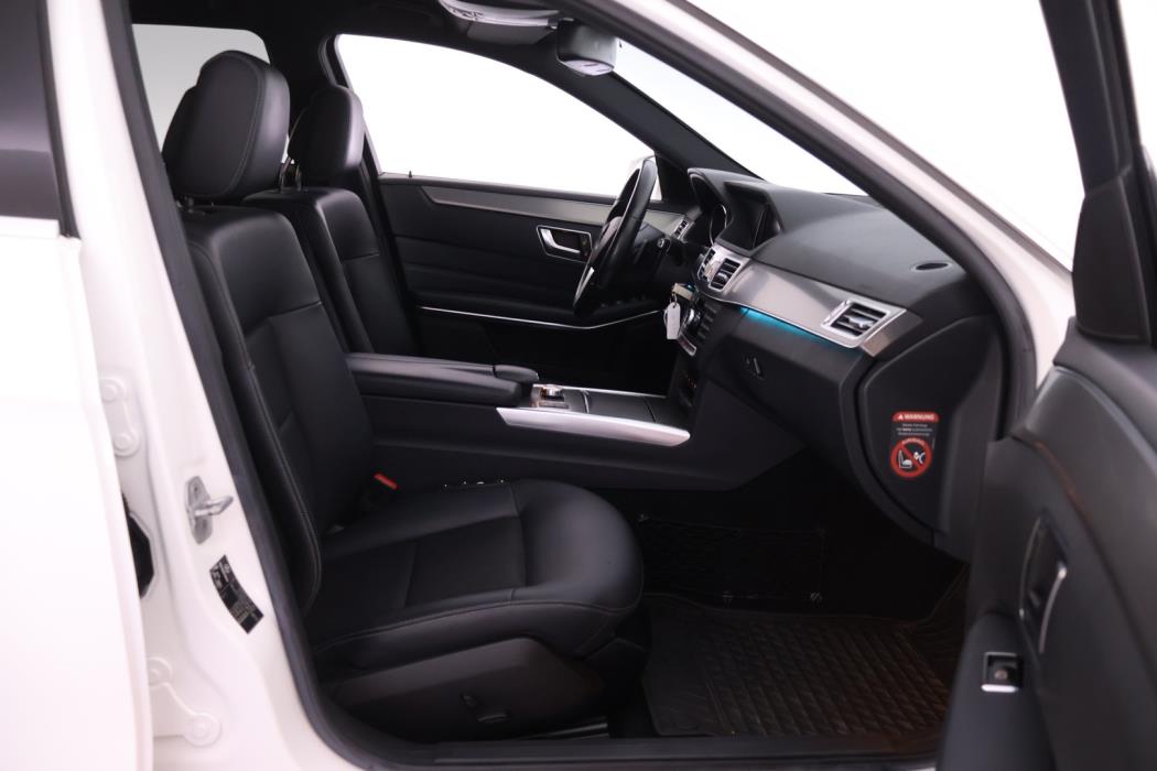 MERCEDES-BENZ E 2015