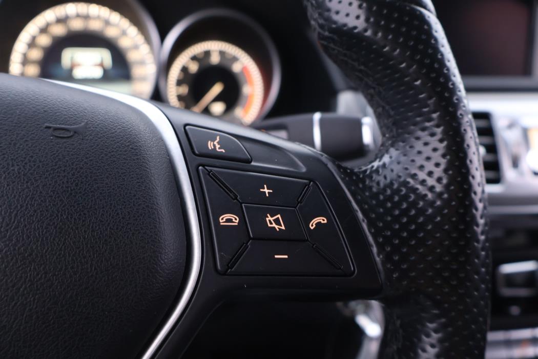 MERCEDES-BENZ E 2015
