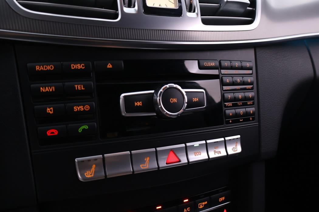 MERCEDES-BENZ E 2015