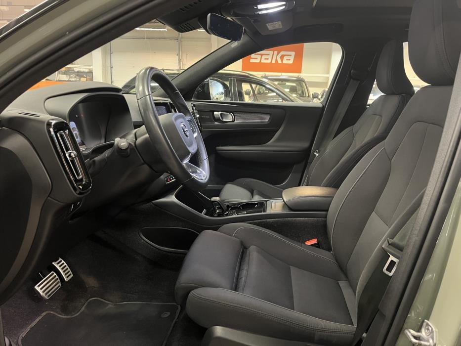 VOLVO XC40 2022