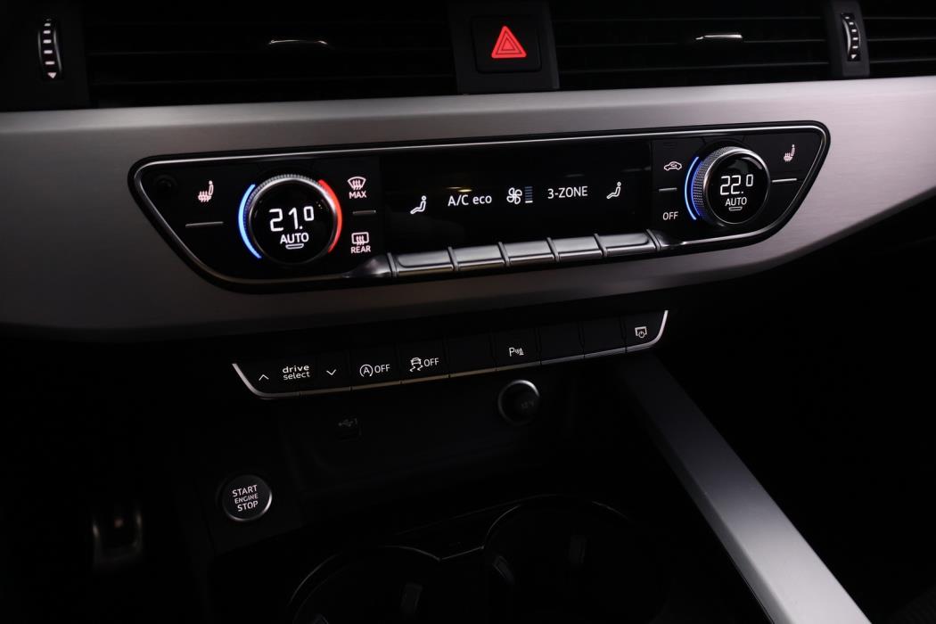 AUDI A4 2022