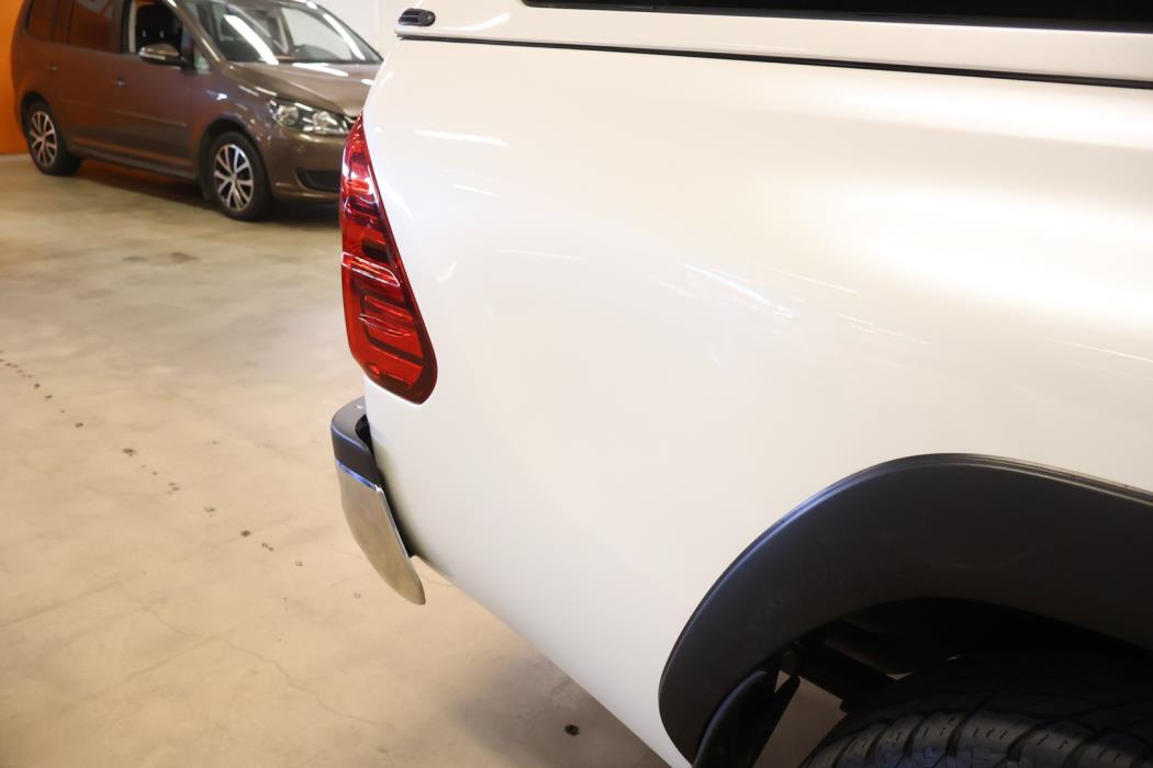 TOYOTA Hilux 2018