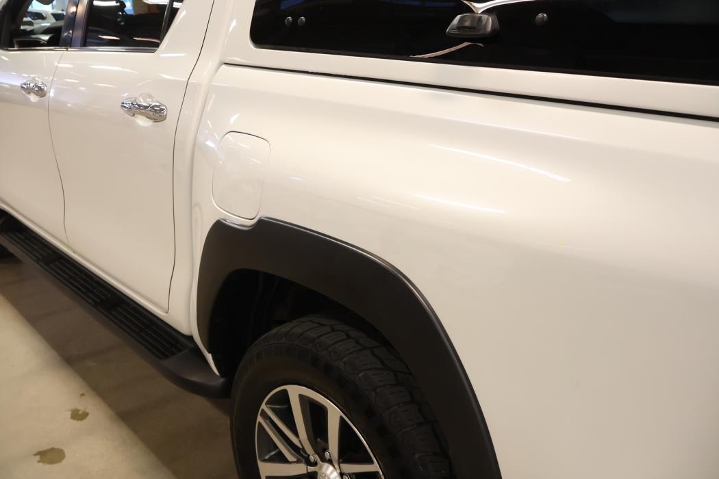 TOYOTA Hilux 2018