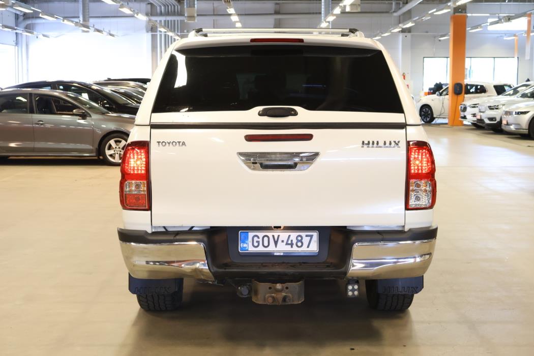 TOYOTA Hilux 2018