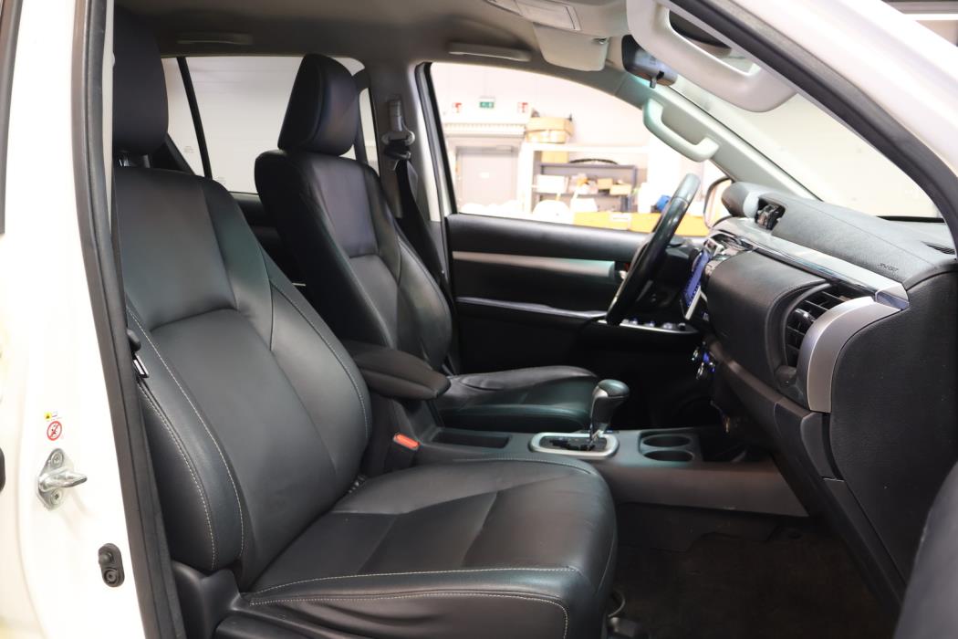 TOYOTA Hilux 2018