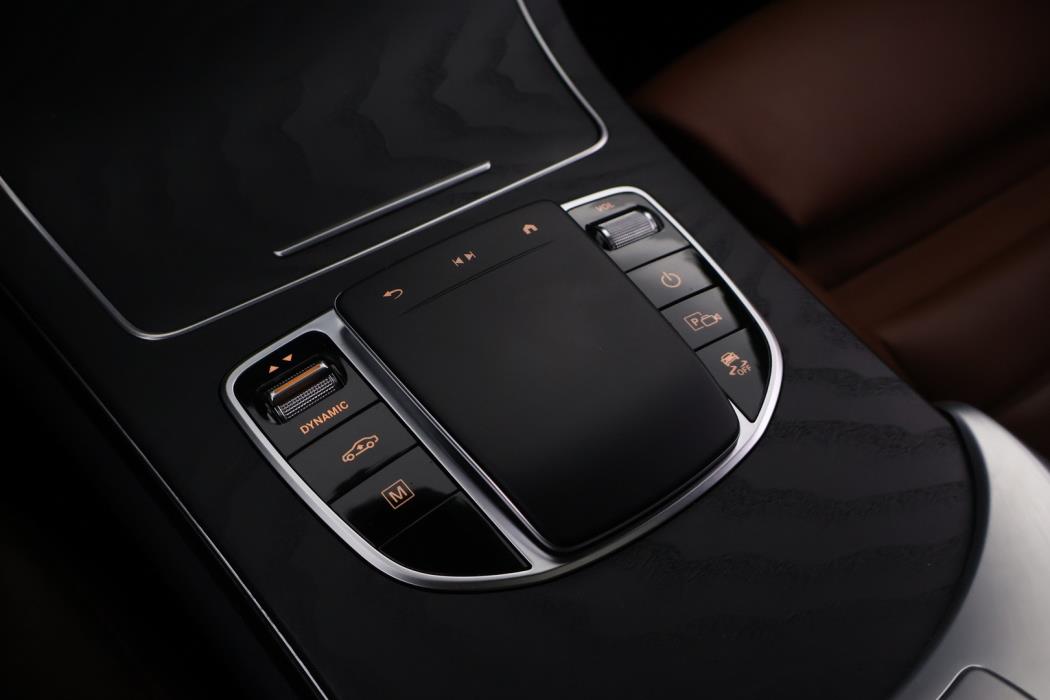 MERCEDES-BENZ GLC 2022