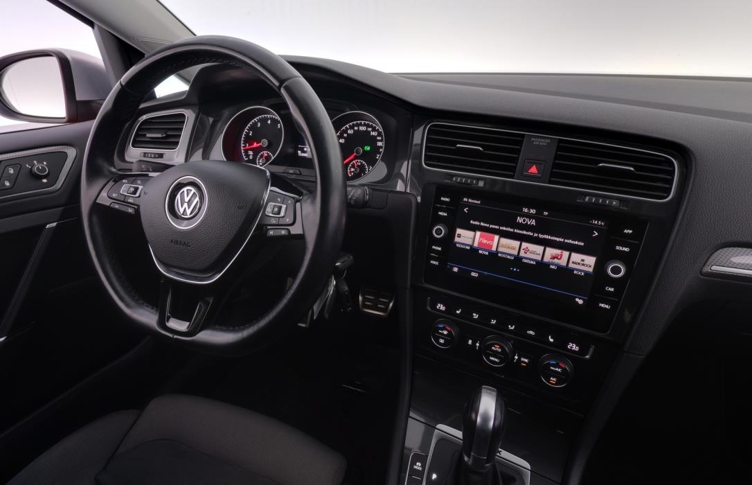 VOLKSWAGEN Golf 2018