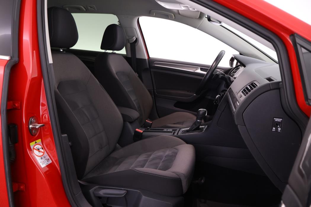 VOLKSWAGEN Golf 2018