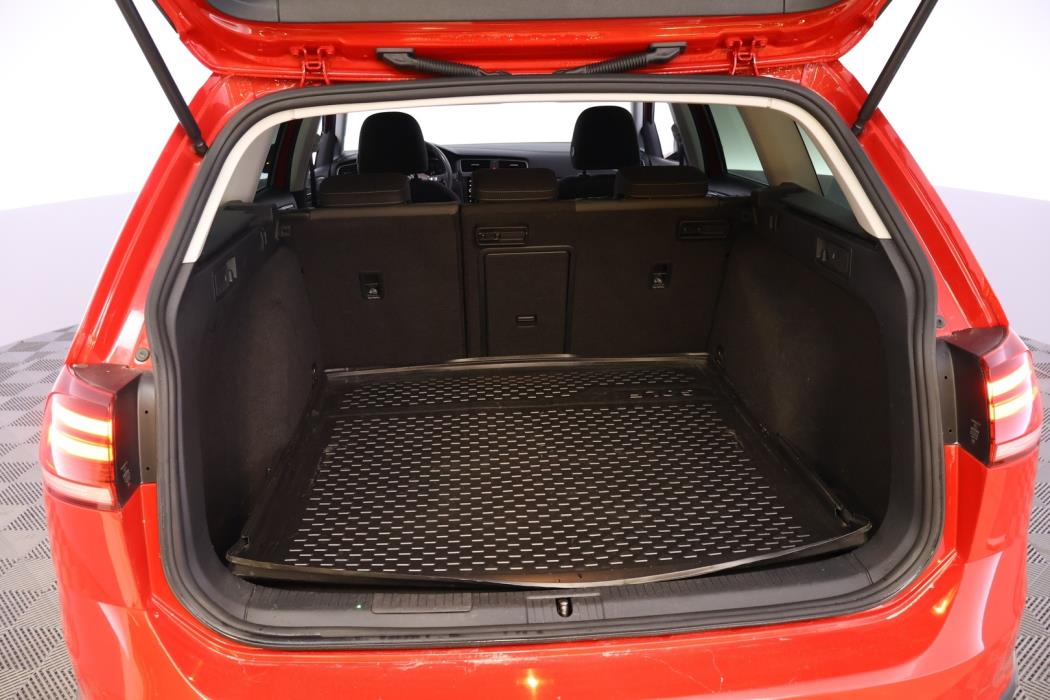 VOLKSWAGEN Golf 2018