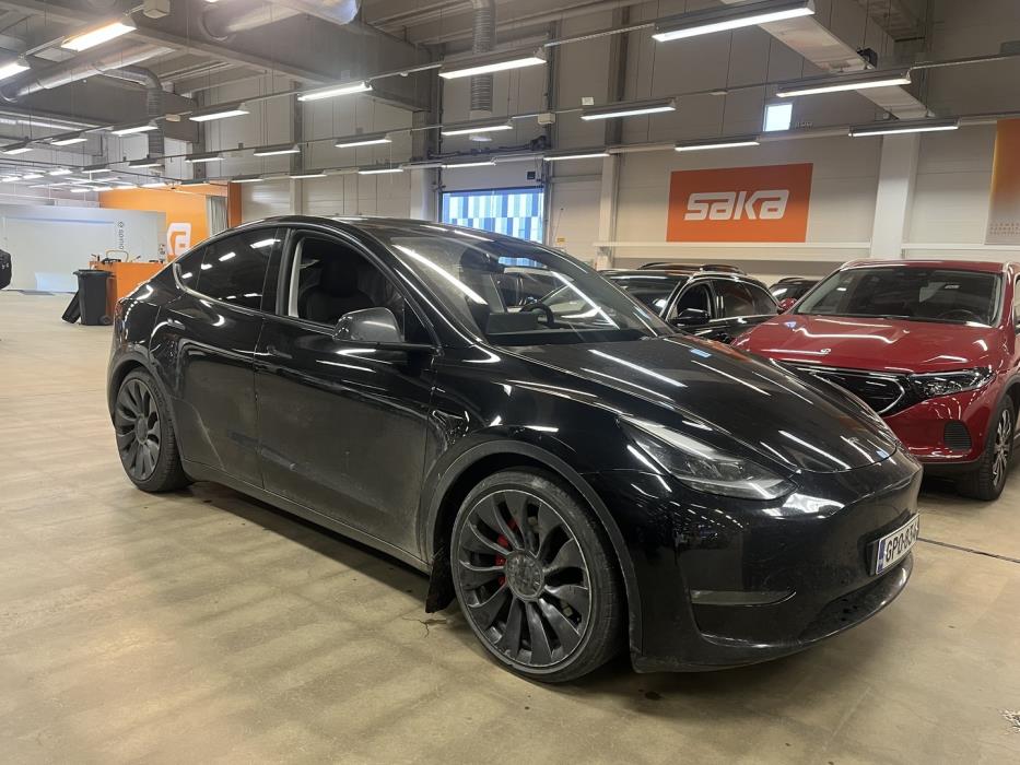 TESLA Model Y 2023