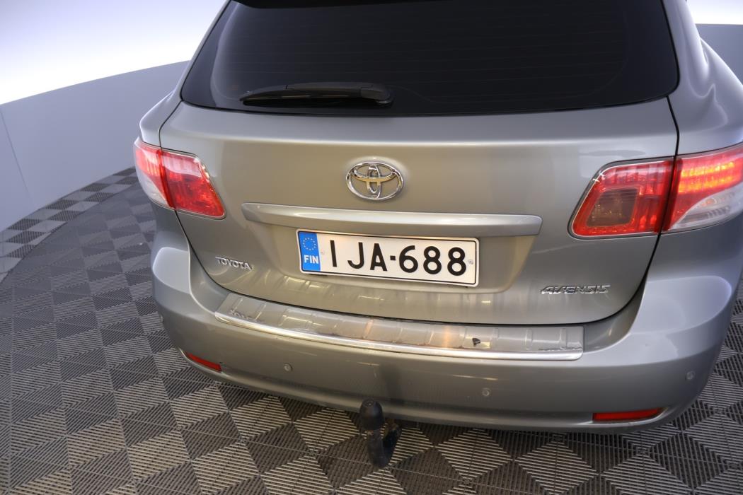 TOYOTA Avensis 2009