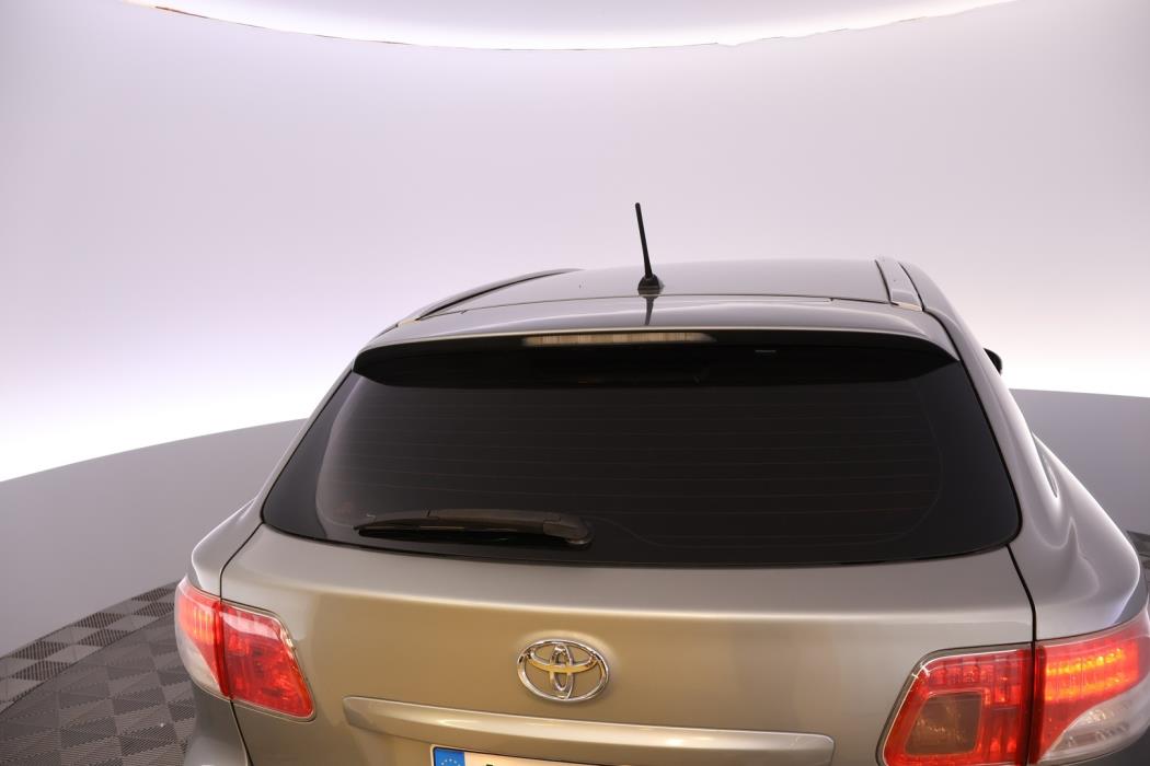 TOYOTA Avensis 2009