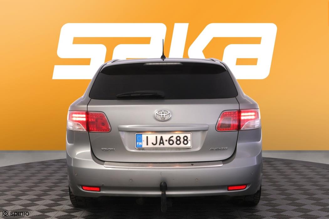 TOYOTA Avensis 2009